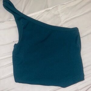 ONE SHOULDER GREEN TOP
